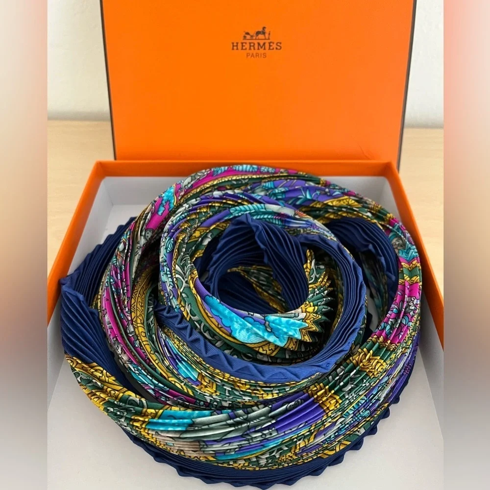 Hermes Silk Plisse Pleated Qalamdan Scarf Catherine Baschet Box EUC Circa 1990